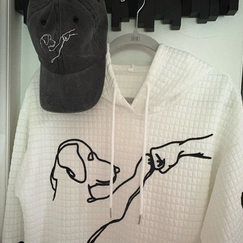White Waffle-Knit Dog Graphic Hoodie with Drawstrings And Matching Hat